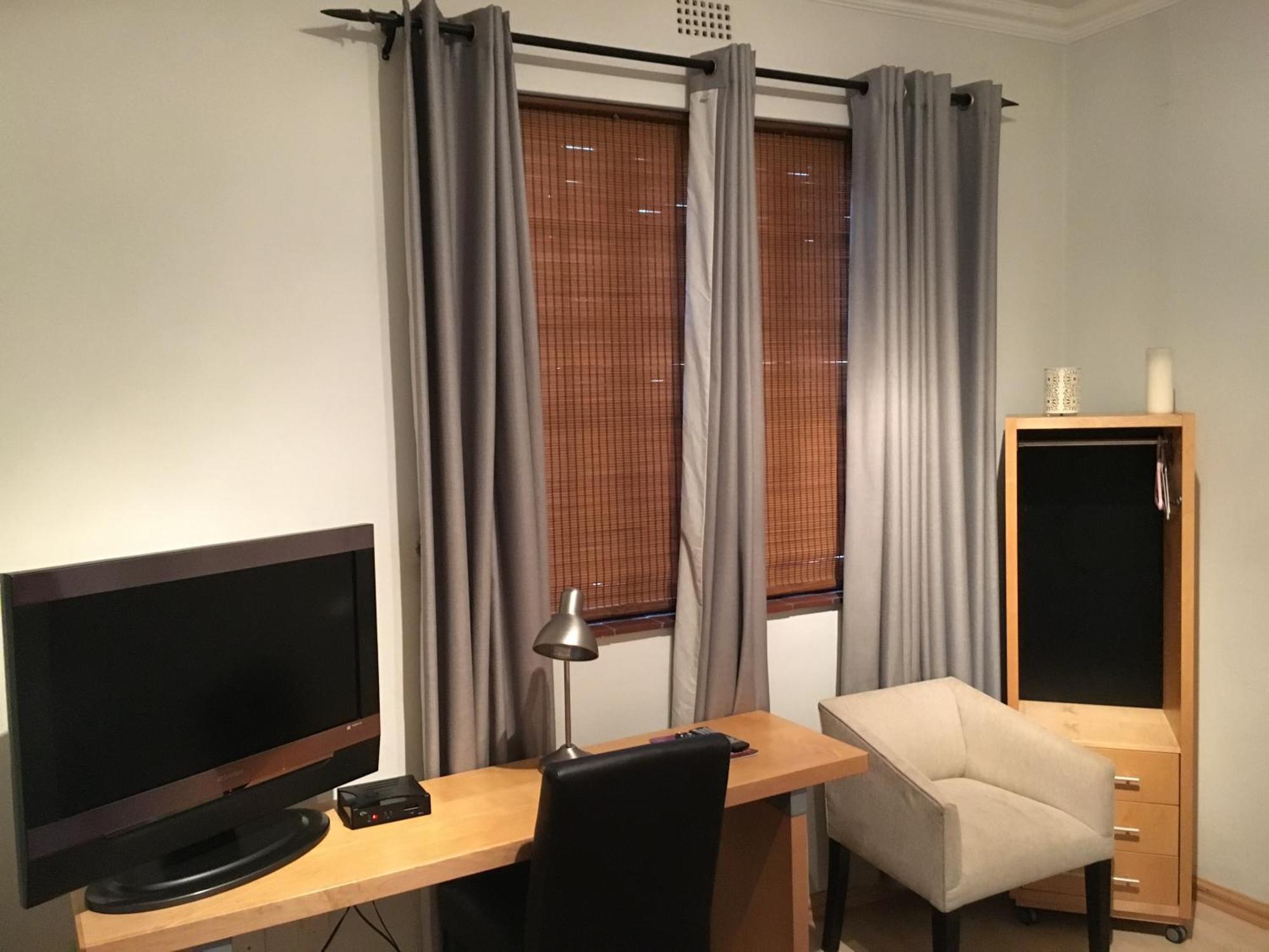 Melville Turret Guesthouse Johannesburg Phòng bức ảnh
